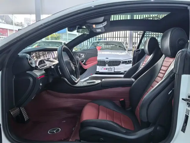 Mercedes-Benz E-Class — Фото автомобиля 5