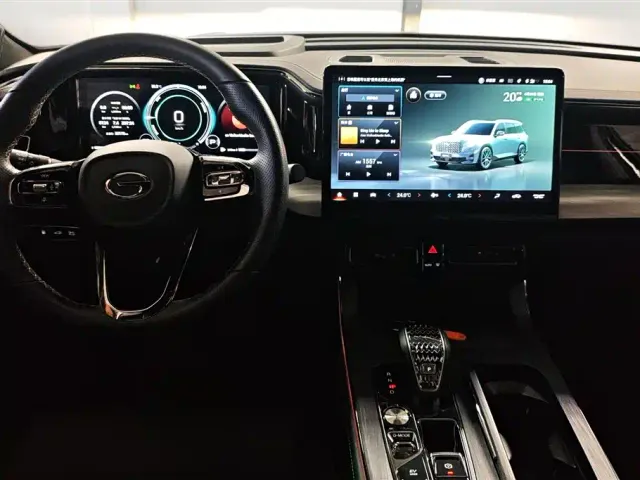 GAC Trumpchi GS8 — Фото автомобиля 12