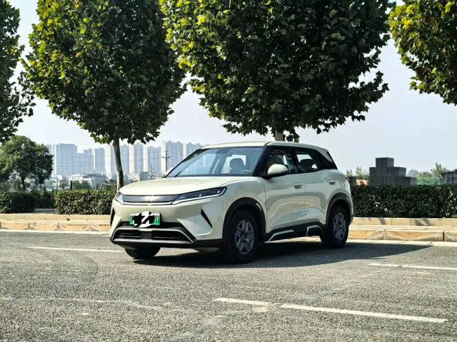 Фотография автомобиля — BYD Yuan UP