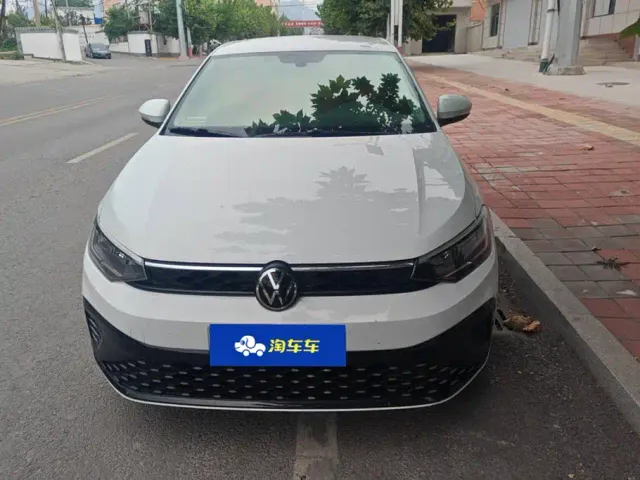 Volkswagen Lavida — Фото автомобиля 2