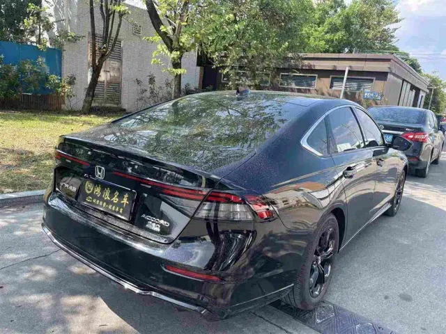Honda Accord — Фото автомобиля 4
