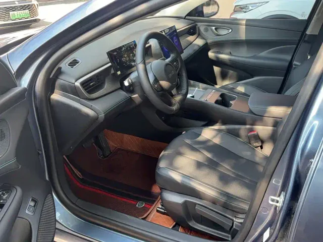BYD Seal 05 DM-i — Фото автомобиля 14