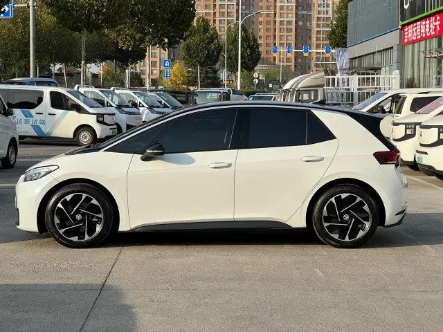 Volkswagen ID.3 — Фото автомобиля 11