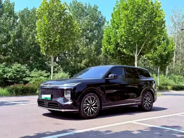 Фотография автомобиля — Changan Qiyuan Q07