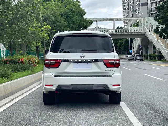 Nissan Patrol — Фото автомобиля 19