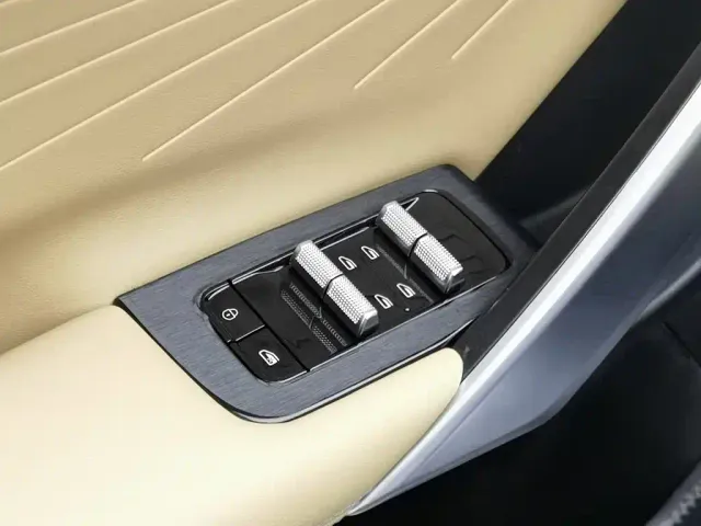 Geely Boyue L — Фото автомобиля 9
