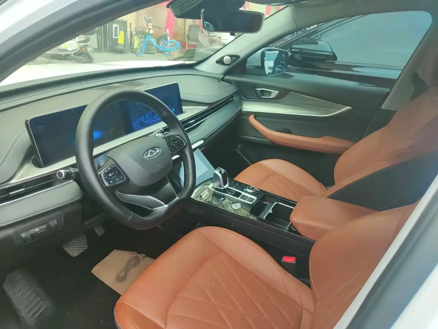 Chery Tiggo 8 PLUS 2022 290TGDI DCT Luxury Travel Edition — Фото автомобиля 4