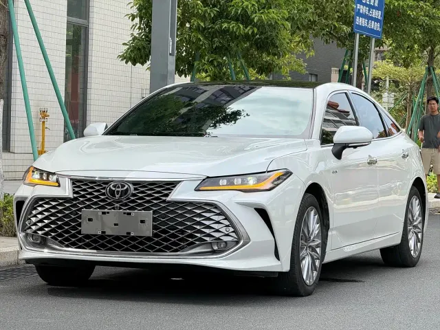Фотография автомобиля — Toyota Avalon