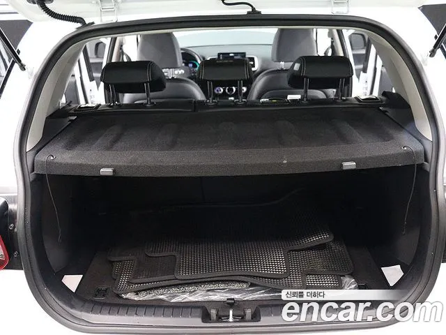 Hyundai Venue — Фото автомобиля 20