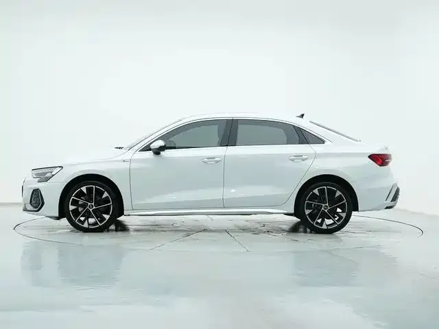 Audi A3 — Фото автомобиля 4