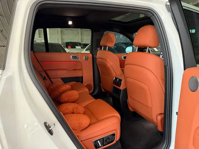 Li Auto L7 — Фото автомобиля 15