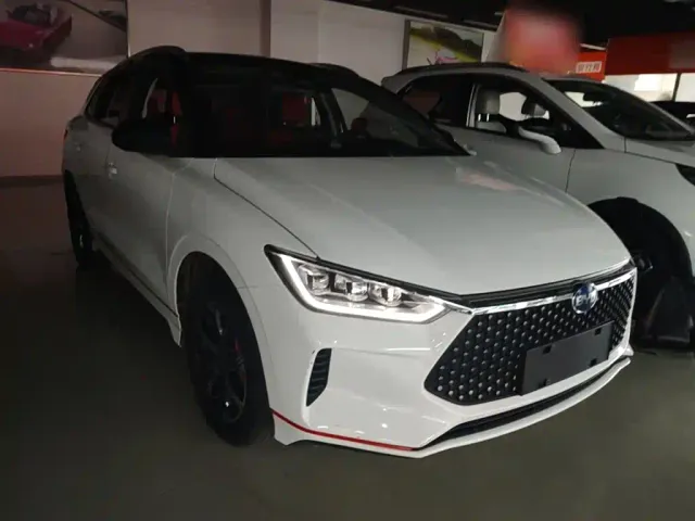 BYD BYD e2 2021 Premium Model — Фото автомобиля 3