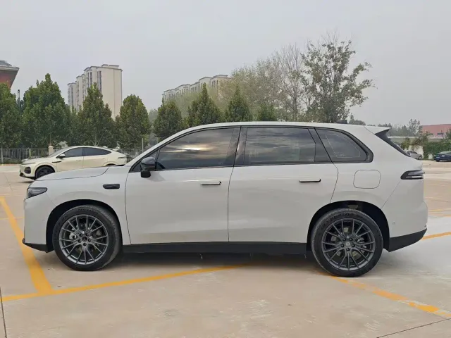 Leapmotor C10 — Фото автомобиля 7