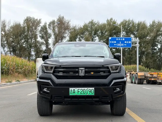 Tank Tank 400 New Energy 2023 Hi4-T Super Edition — Фото автомобиля 2