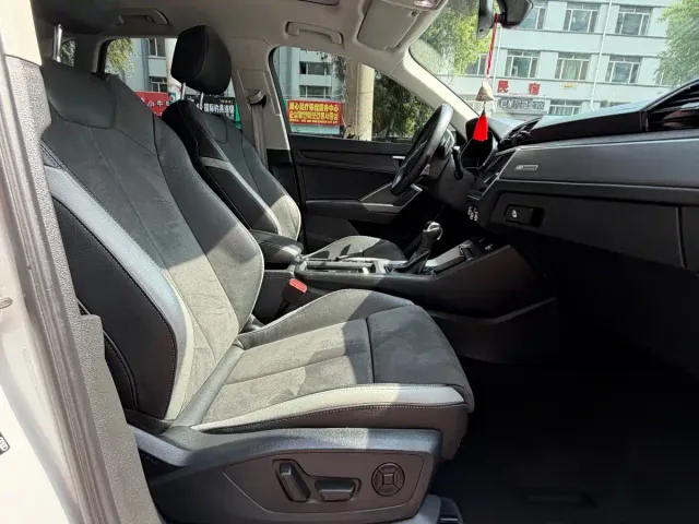 Audi Q3 — Фото автомобиля 15