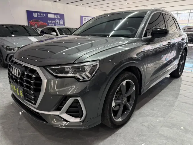 Фотография автомобиля — Audi Q3