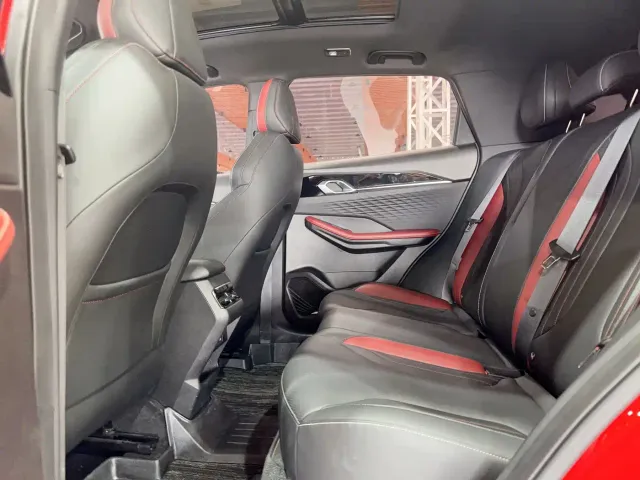 Geely Binyue — Фото автомобиля 8