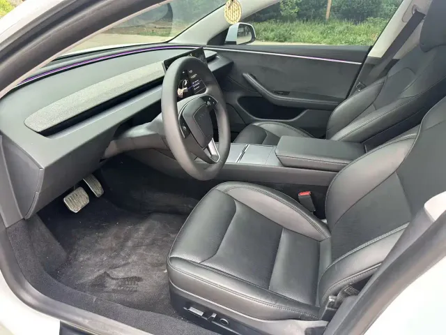 Tesla Model 3 — Фото автомобиля 3