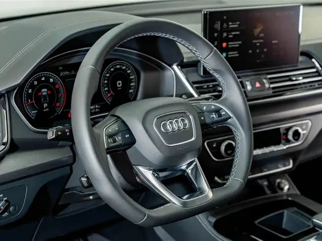 Audi Q5L — Фото автомобиля 10