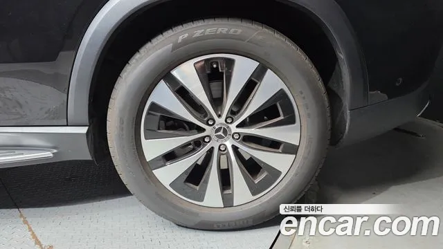Mercedes-Benz GLE-Class — Фото автомобиля 21