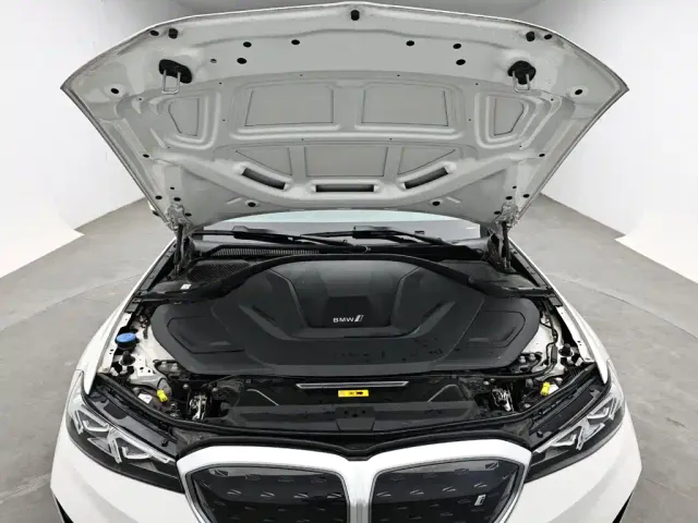 BMW i3 — Фото автомобиля 15