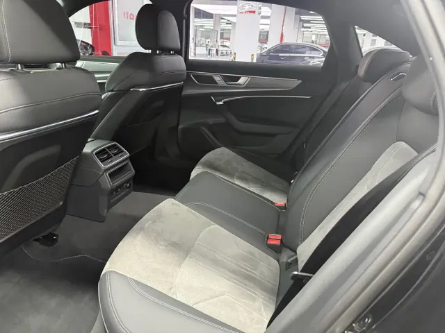 Audi A6L — Фото автомобиля 14