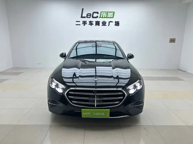 Mercedes-Benz E-Class — Фото автомобиля 2