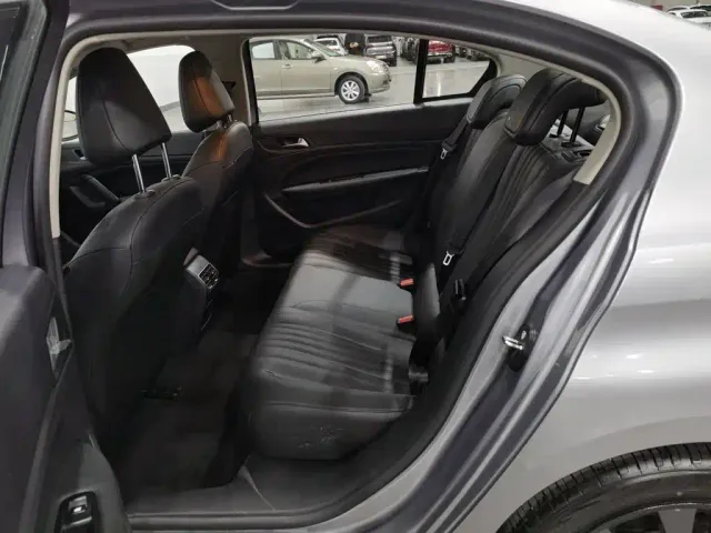 Peugeot 408 — Фото автомобиля 15