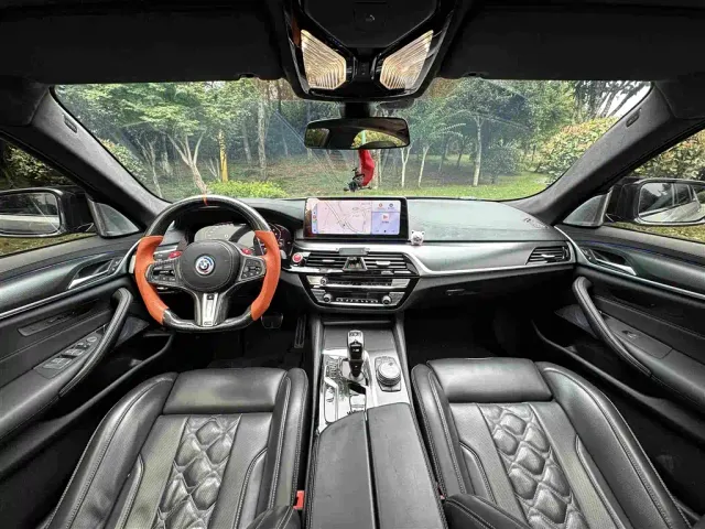 BMW 5 Series — Фото автомобиля 5