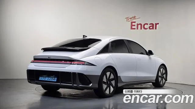 Hyundai Ioniq6 — Фото автомобиля 2