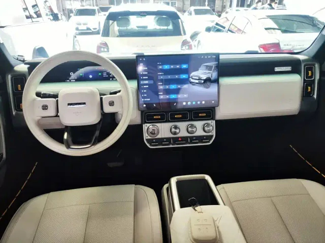 iCAR V23 — Фото автомобиля 9