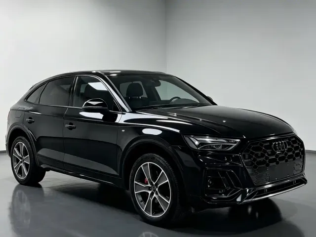 Audi Q5L Sportback — Фото автомобиля 3