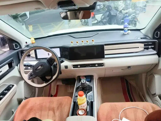 Geely ICON — Фото автомобиля 12