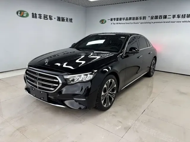 Фотография автомобиля — Mercedes-Benz E-Class
