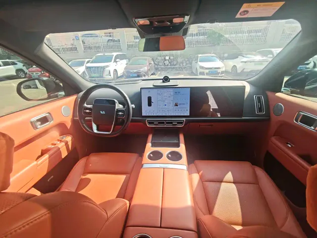 Li Auto L9 — Фото автомобиля 11