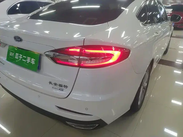 Ford Mondeo — Фото автомобиля 7