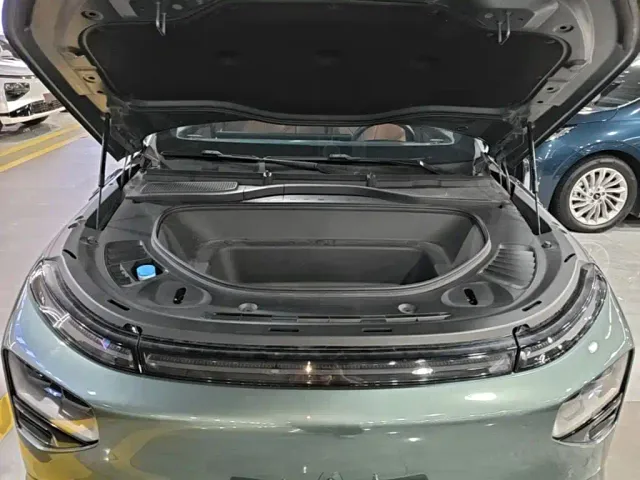 Xpeng G9 — Фото автомобиля 19