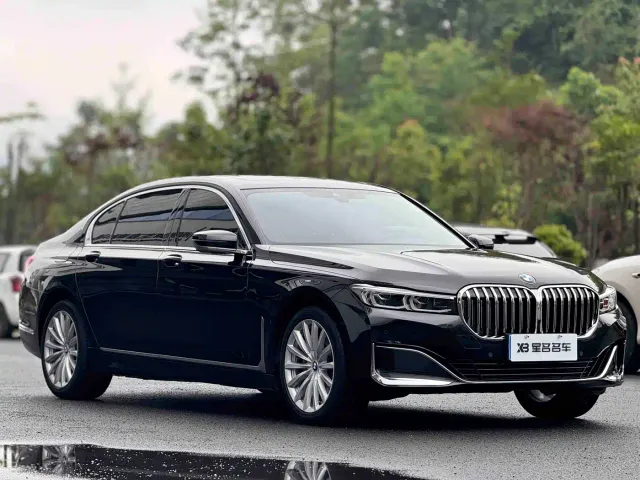 BMW 7 Series — Фото автомобиля 3
