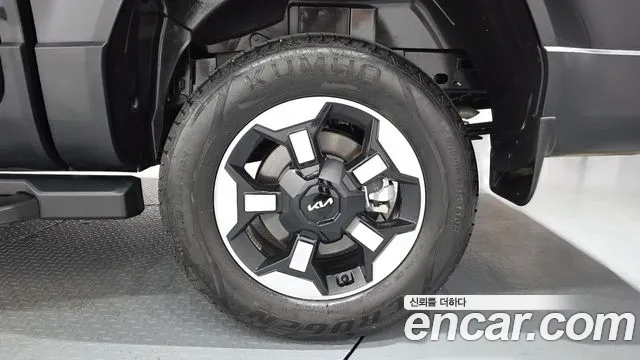 Kia Tasman Tasman 2.5T Бензин 4WD — Фото автомобиля 17
