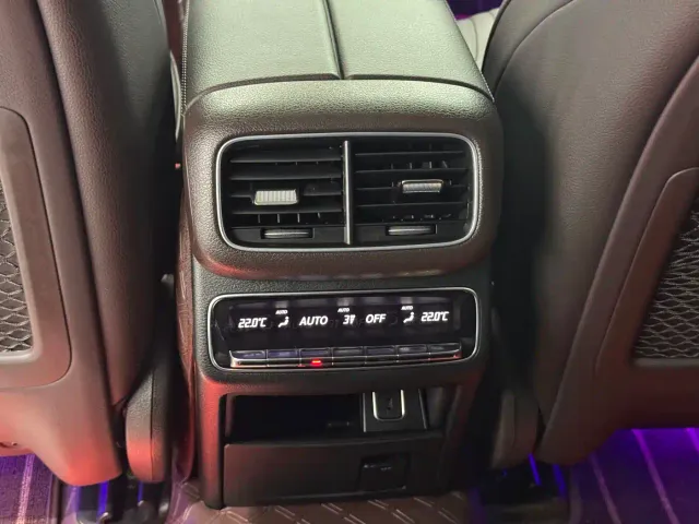 Mercedes-Benz GLS-Class — Фото автомобиля 21