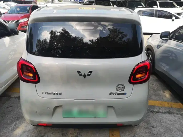 Wuling Hongguang Mini EV — Фото автомобиля 5