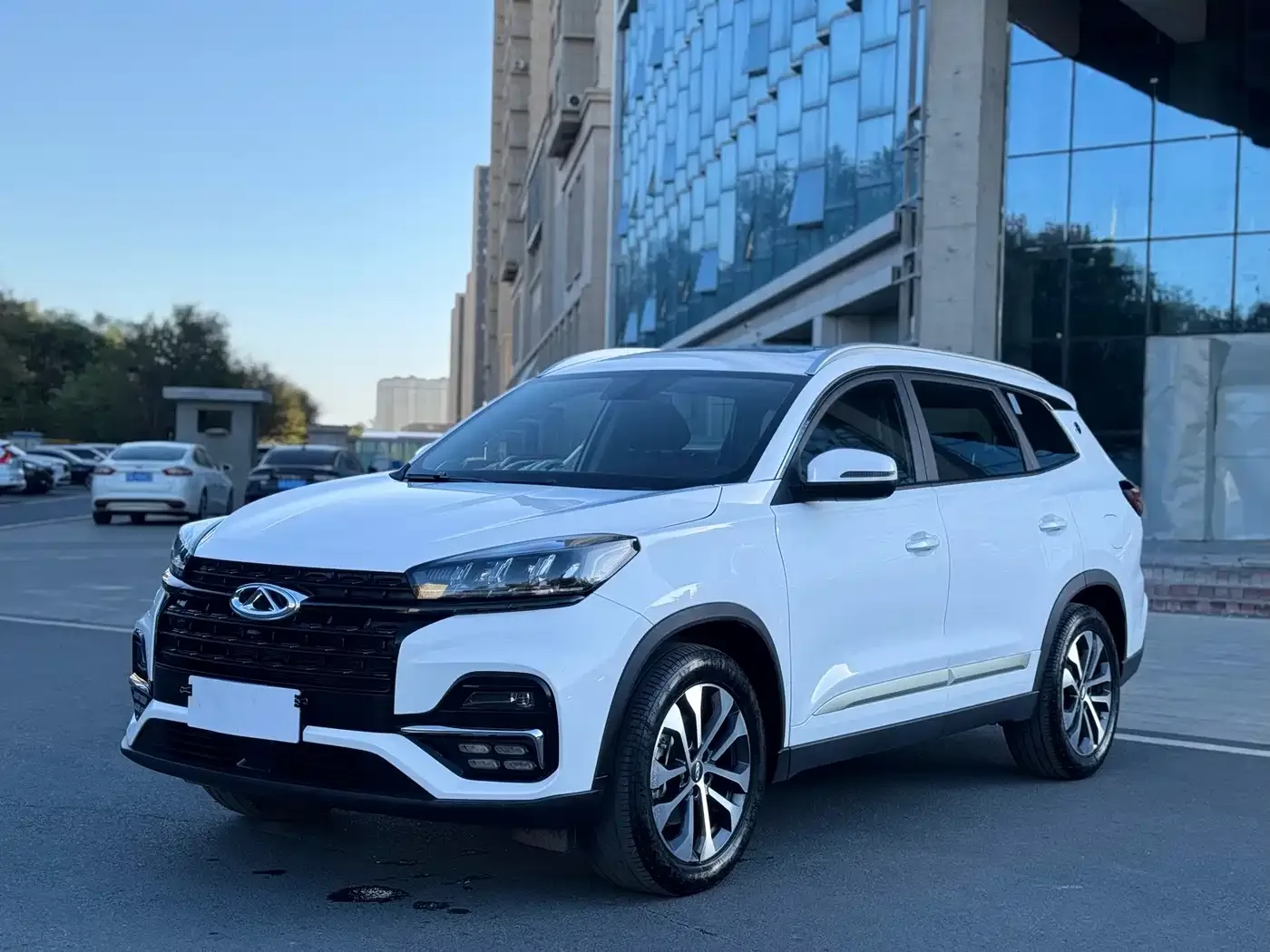 Фотография автомобиля — Chery Tiggo 8
