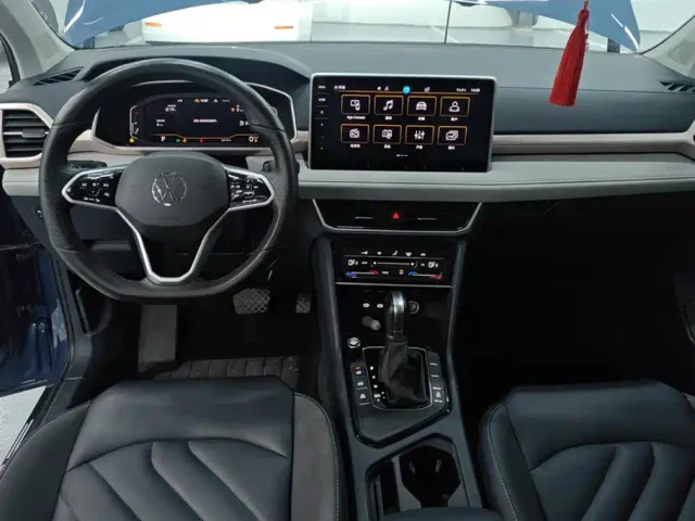 Volkswagen Tharu — Фото автомобиля 12