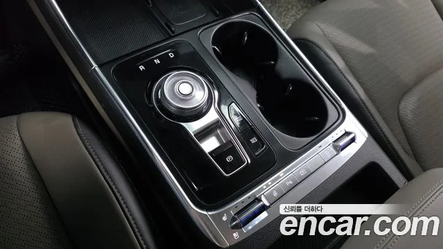 Kia Carnival — Фото автомобиля 12
