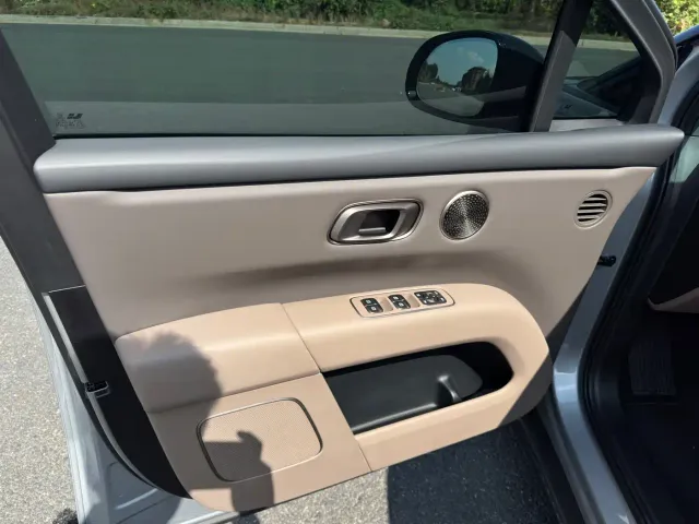 Li Auto i6 — Фото автомобиля 8