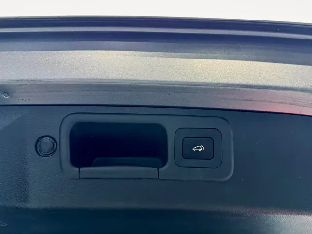 GAC Trumpchi GS8 — Фото автомобиля 27