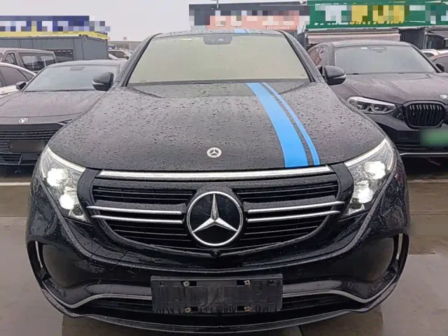 Mercedes-Benz EQC — Фото автомобиля 2