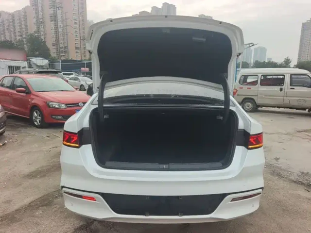 BYD Qin PLUS — Фото автомобиля 18