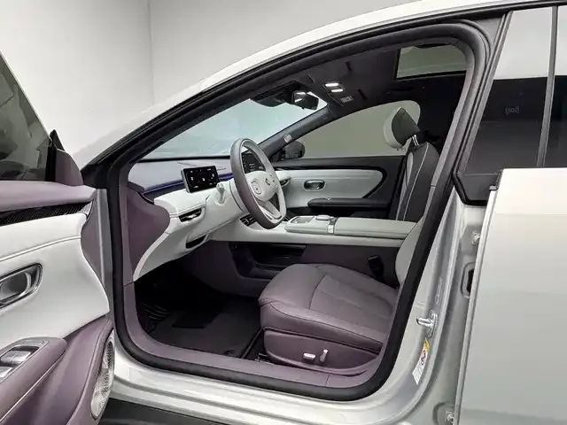 Changan Qiyuan A06 — Фото автомобиля 10