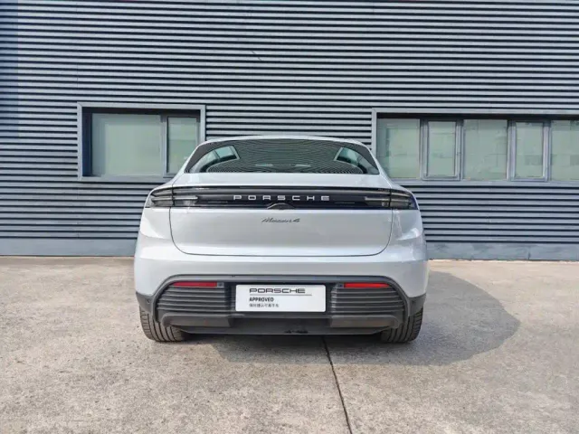 Porsche Macan EV — Фото автомобиля 9